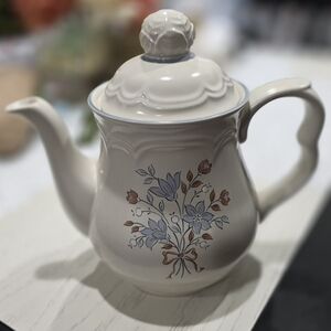 Vintage Cordella Floral Cream Teapot